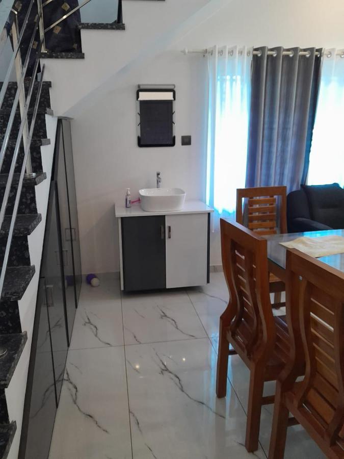 Enocean Homestay شاطئ شيراي المظهر الخارجي الصورة