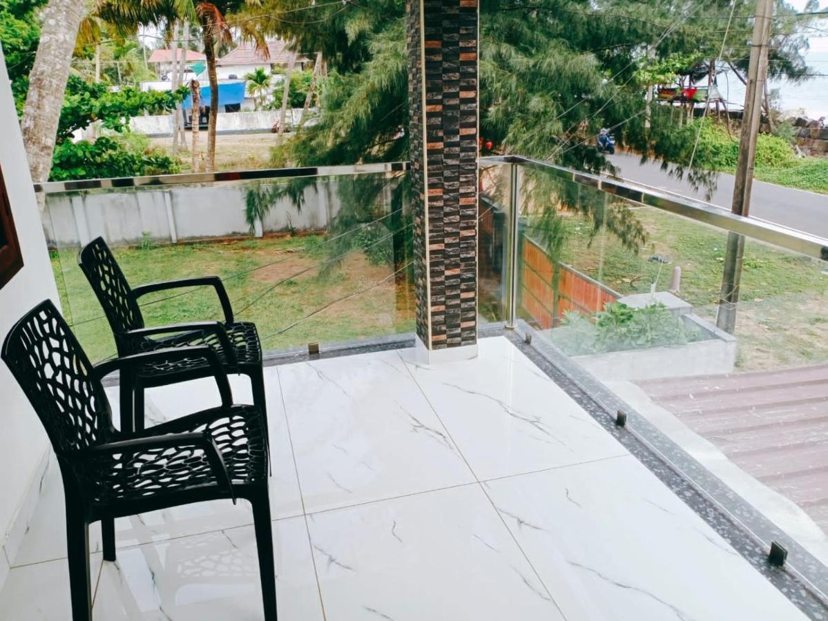 Enocean Homestay شاطئ شيراي المظهر الخارجي الصورة