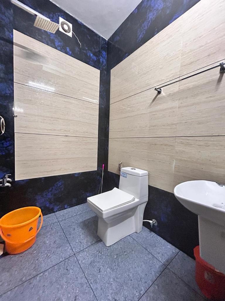 Enocean Homestay شاطئ شيراي المظهر الخارجي الصورة