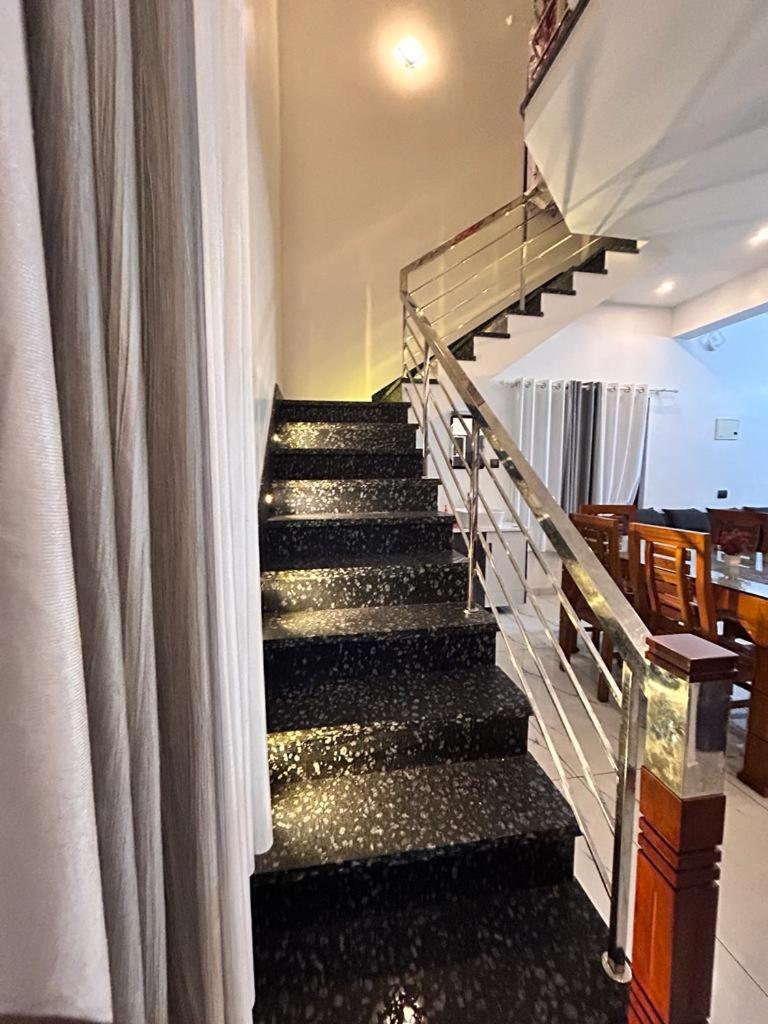 Enocean Homestay شاطئ شيراي المظهر الخارجي الصورة
