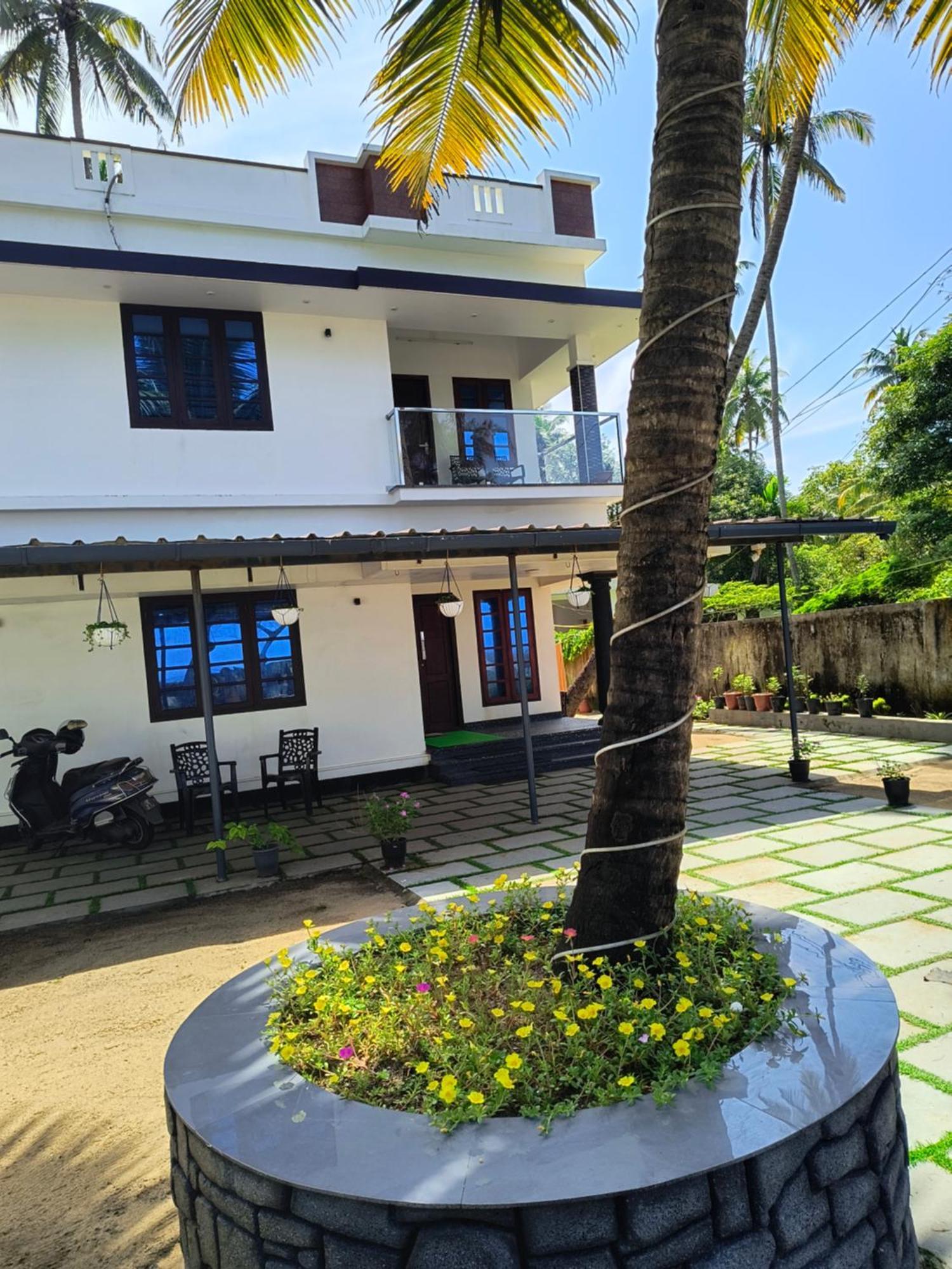 Enocean Homestay شاطئ شيراي المظهر الخارجي الصورة